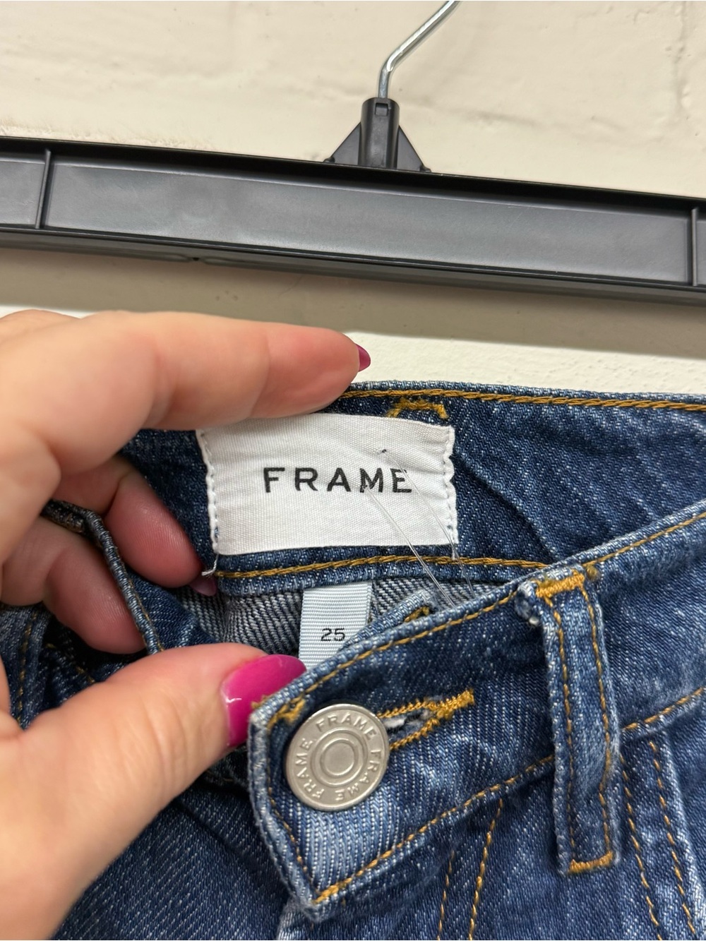 NWT Frame Le High 'N' Tight Straight Distressed Jean Size 25 - Picture 5 of 8